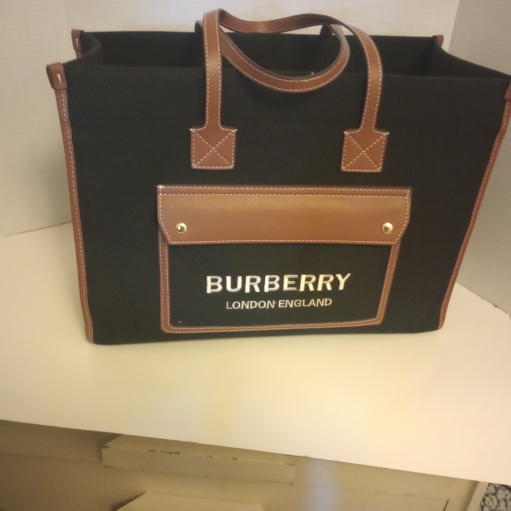 Tote bag
